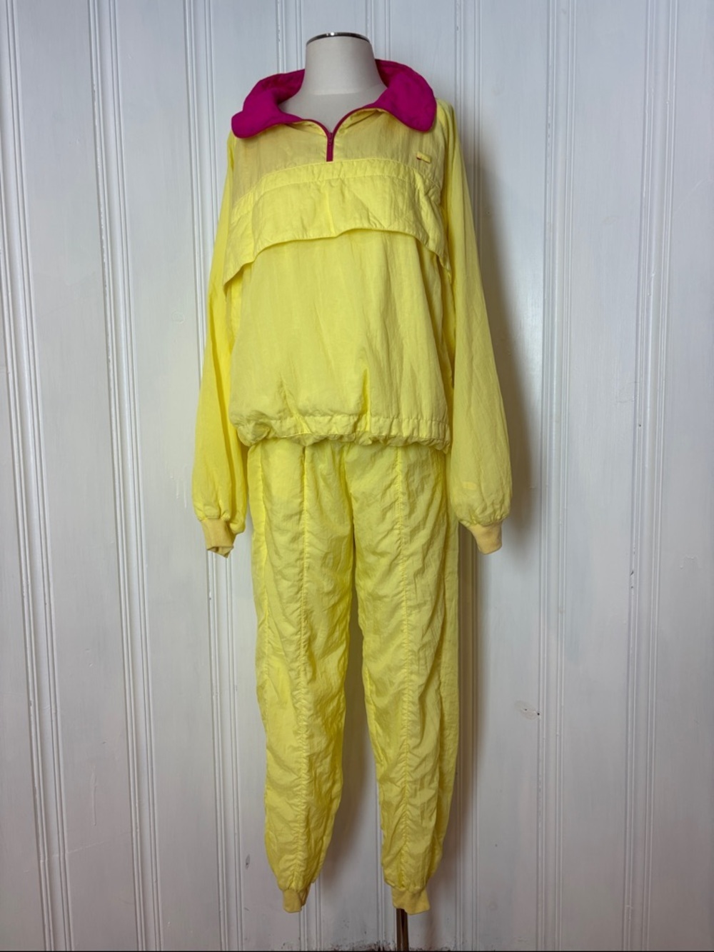 Vintage Butter Yellow Windbreaker Jogger Set | Neon 80s/90s Tracksuit Set size M